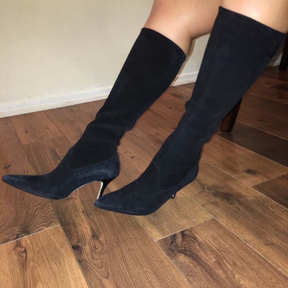 Suede black boots